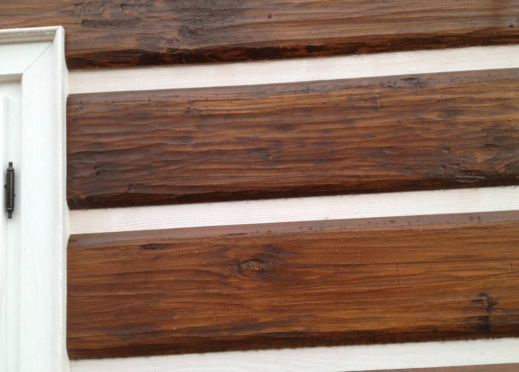 Ukázka ručně hoblovaného povrchu dřeva